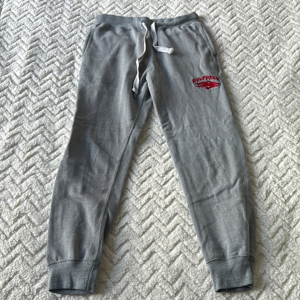 Pennant Wolfpack Joggers Size XS